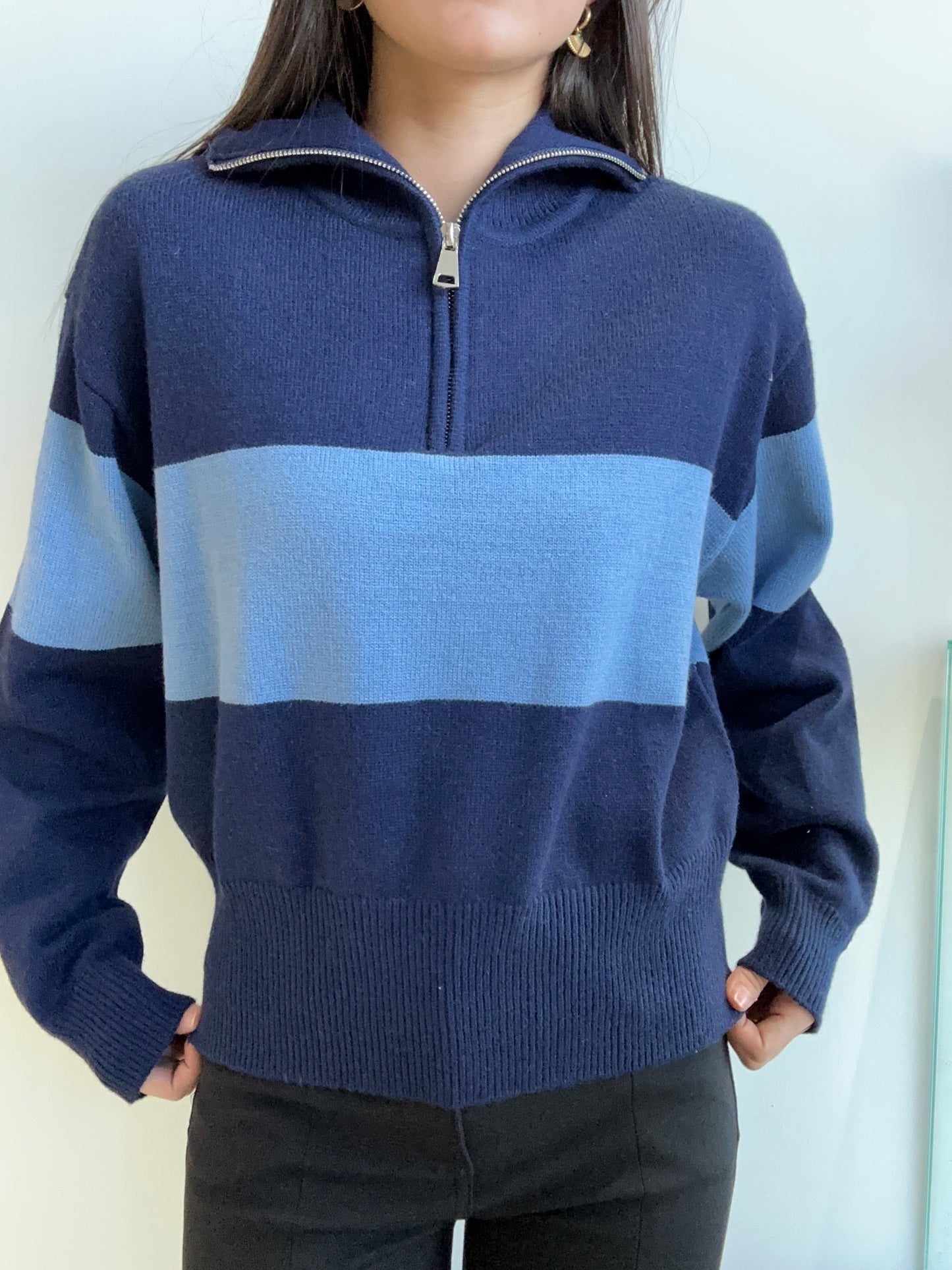 NAVY STRIPE ZIP SWEATER
