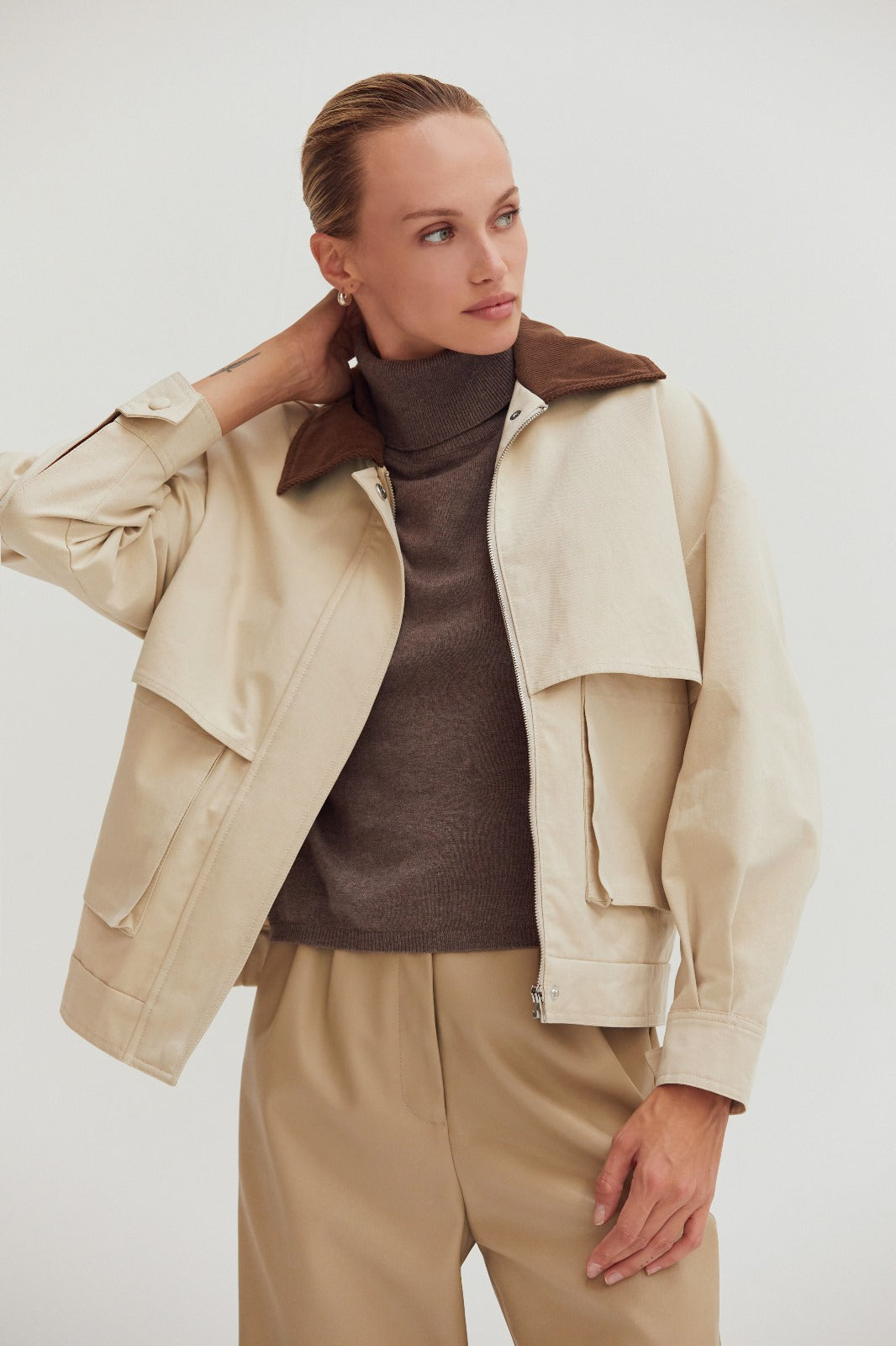 CHAMARRA CON CUELLO DE PANA