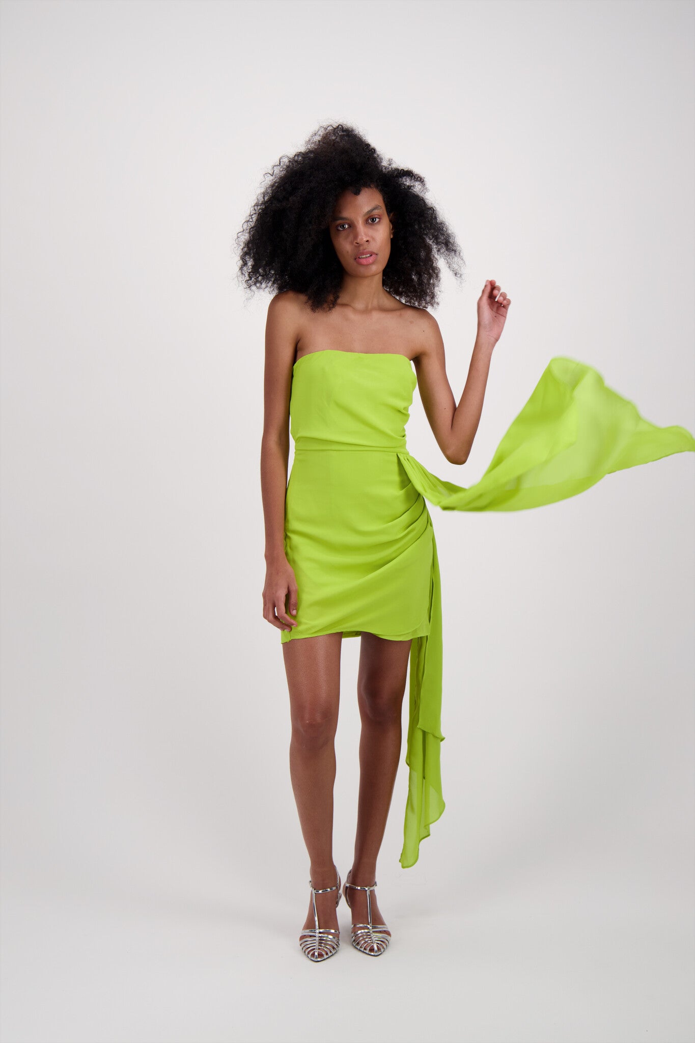 VESTIDO CORTO LIMA ASIMETRICO