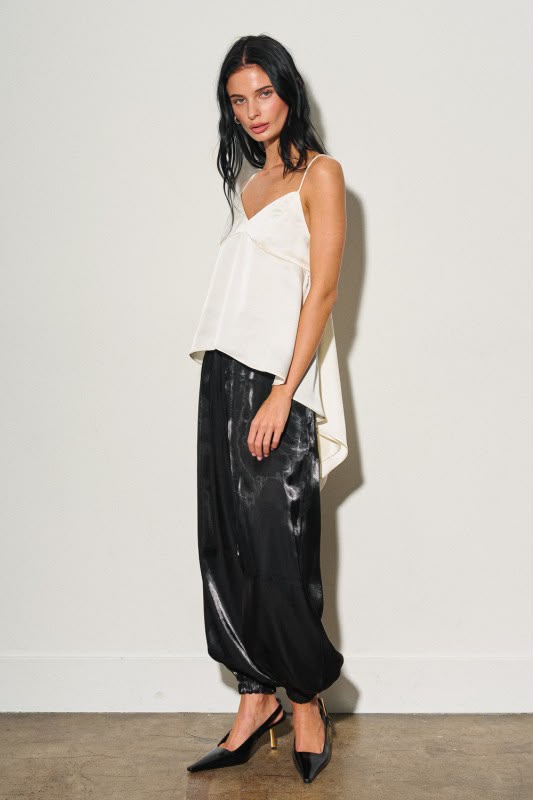BLACK SATIN BALLOON PANTS