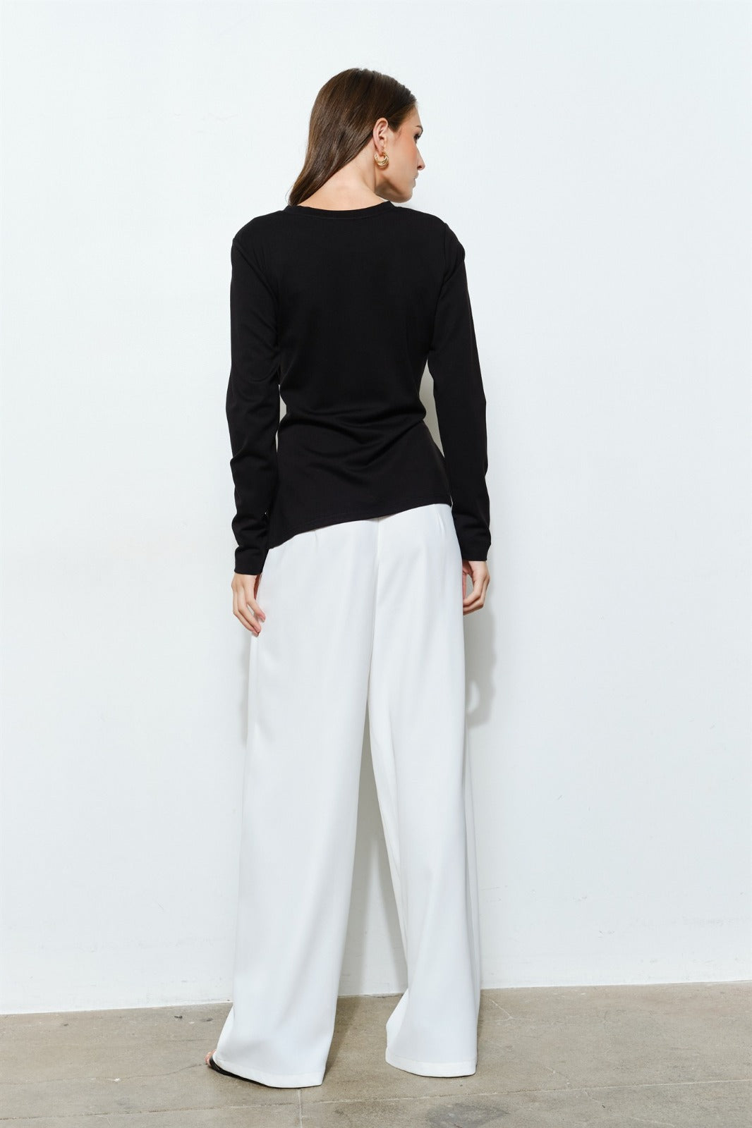BLACK KNOT LONGSLEEVE