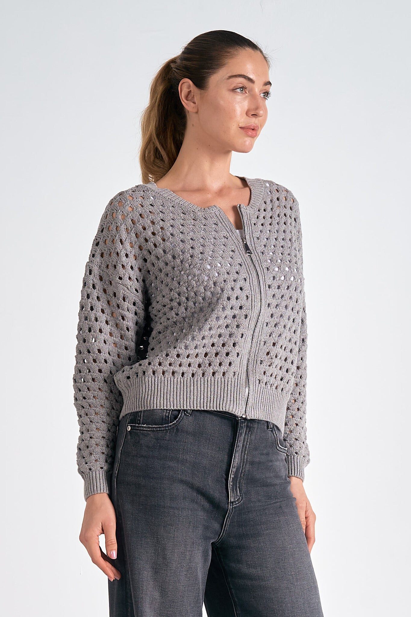 LIGHT GRAY OPEN SWEATER
