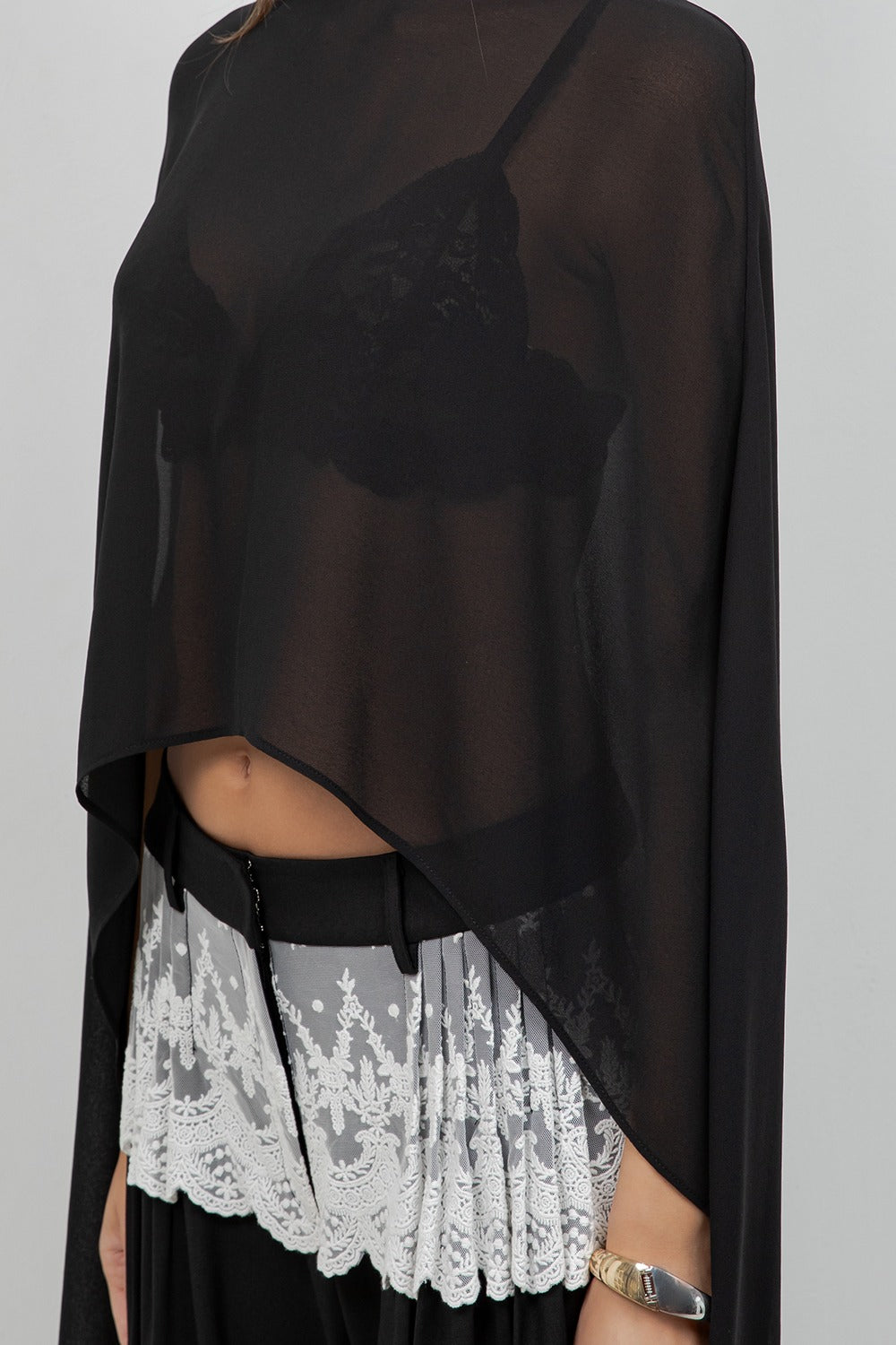 BLACK CAPE