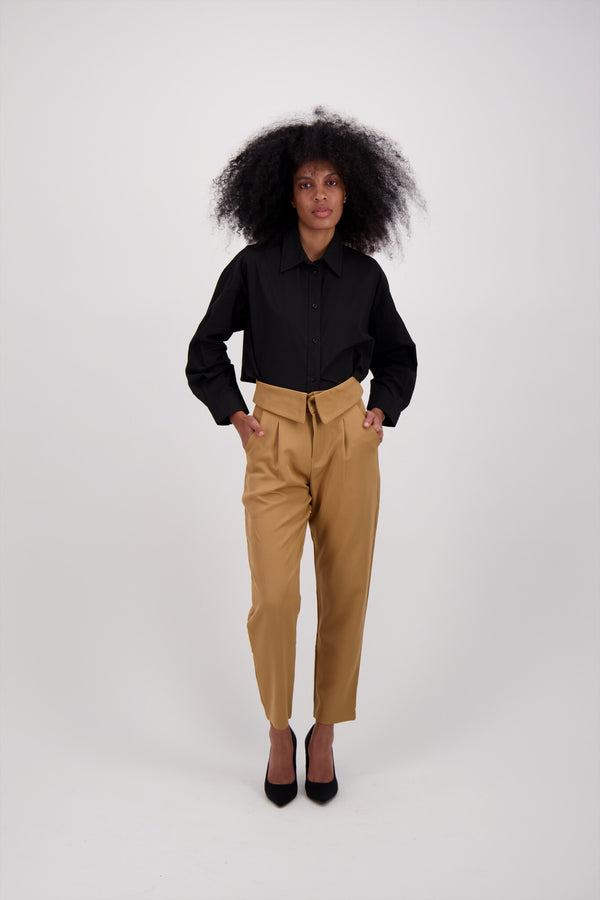 CAMISA CROPPED NEGRA