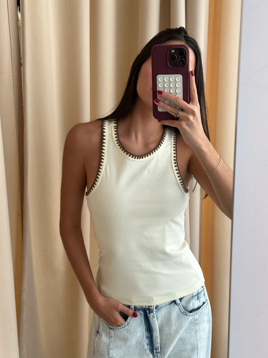 STITCHED WHITE T SHIRT