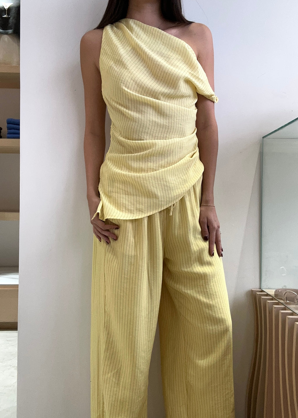 YELLOW ASSYMETRICAL SET