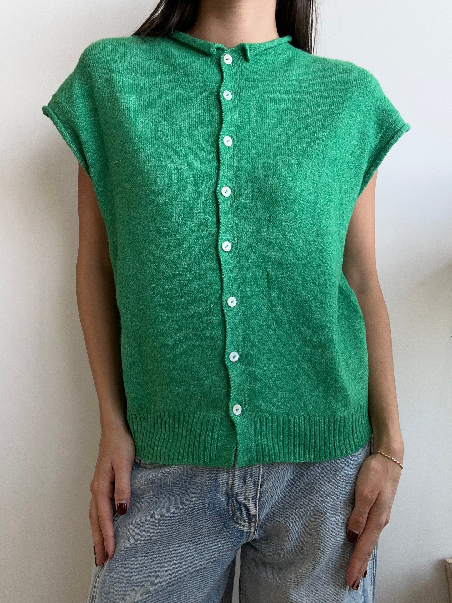 KELLY GREEN VEST SWEATER