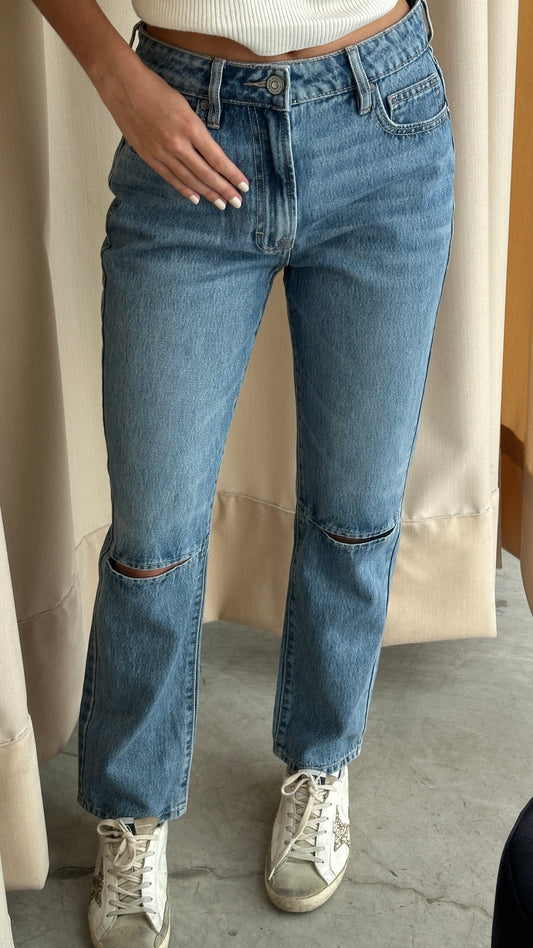 CUT OUT JEANS