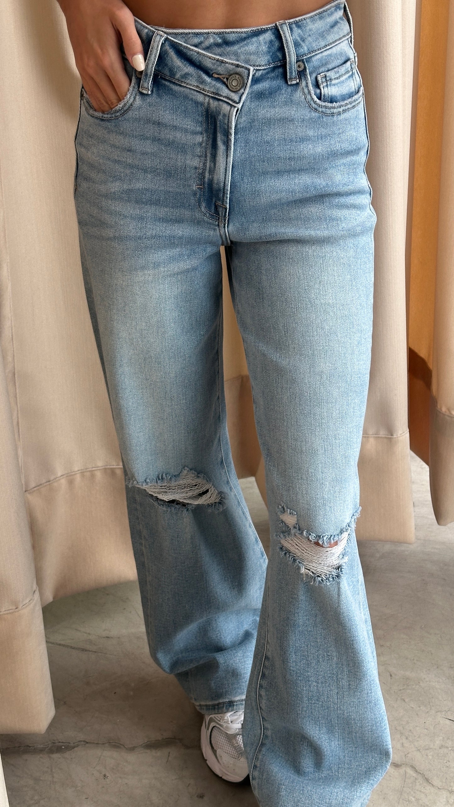 MEDIUM LIGHT CRISS CROSS