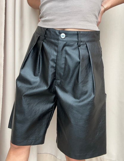 SHORTS PIEL VEGANA NEGROS MIDI