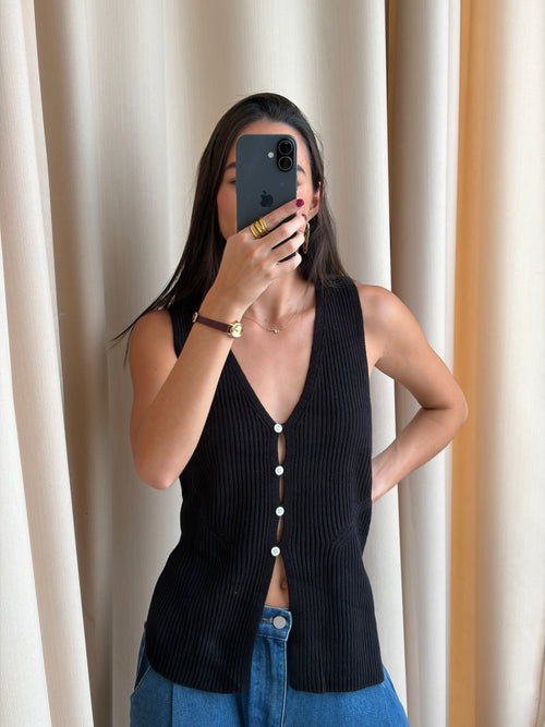 BLACK KNIT VEST TOP
