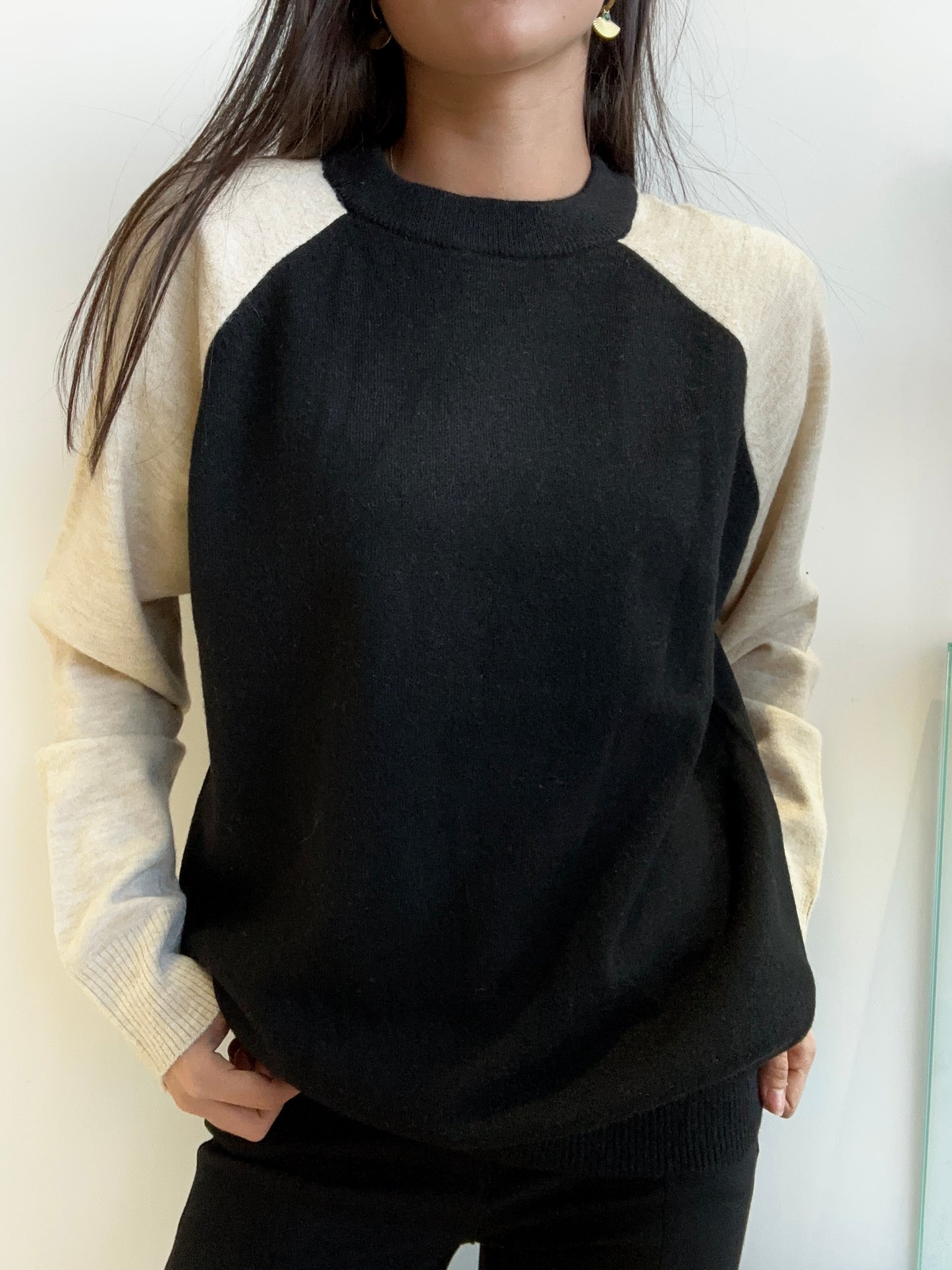 BLACK NATURAL COLOR BLOCK SWEATER
