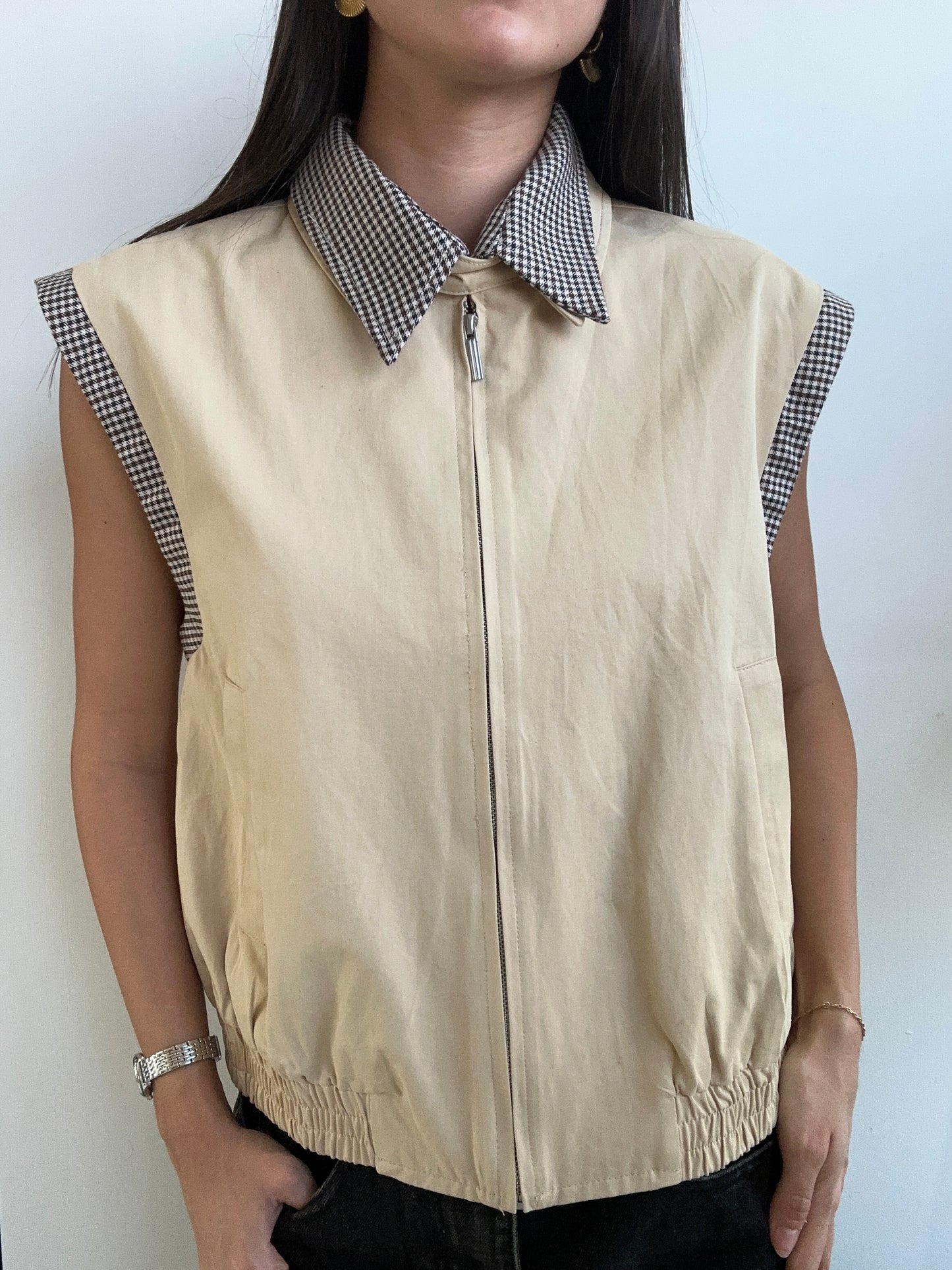 DOUBLE COLLAR BEIGE VEST