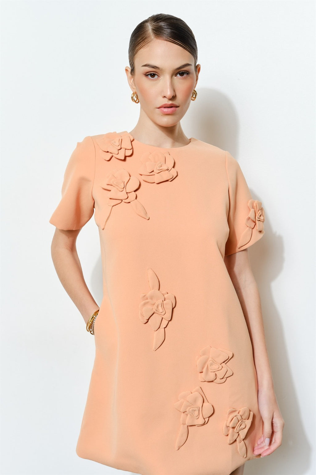 APRICOT FLOWER DETAIL DRESS