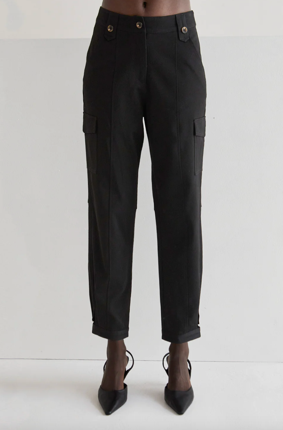 PANTALON TIPO JOGGER NEGRO