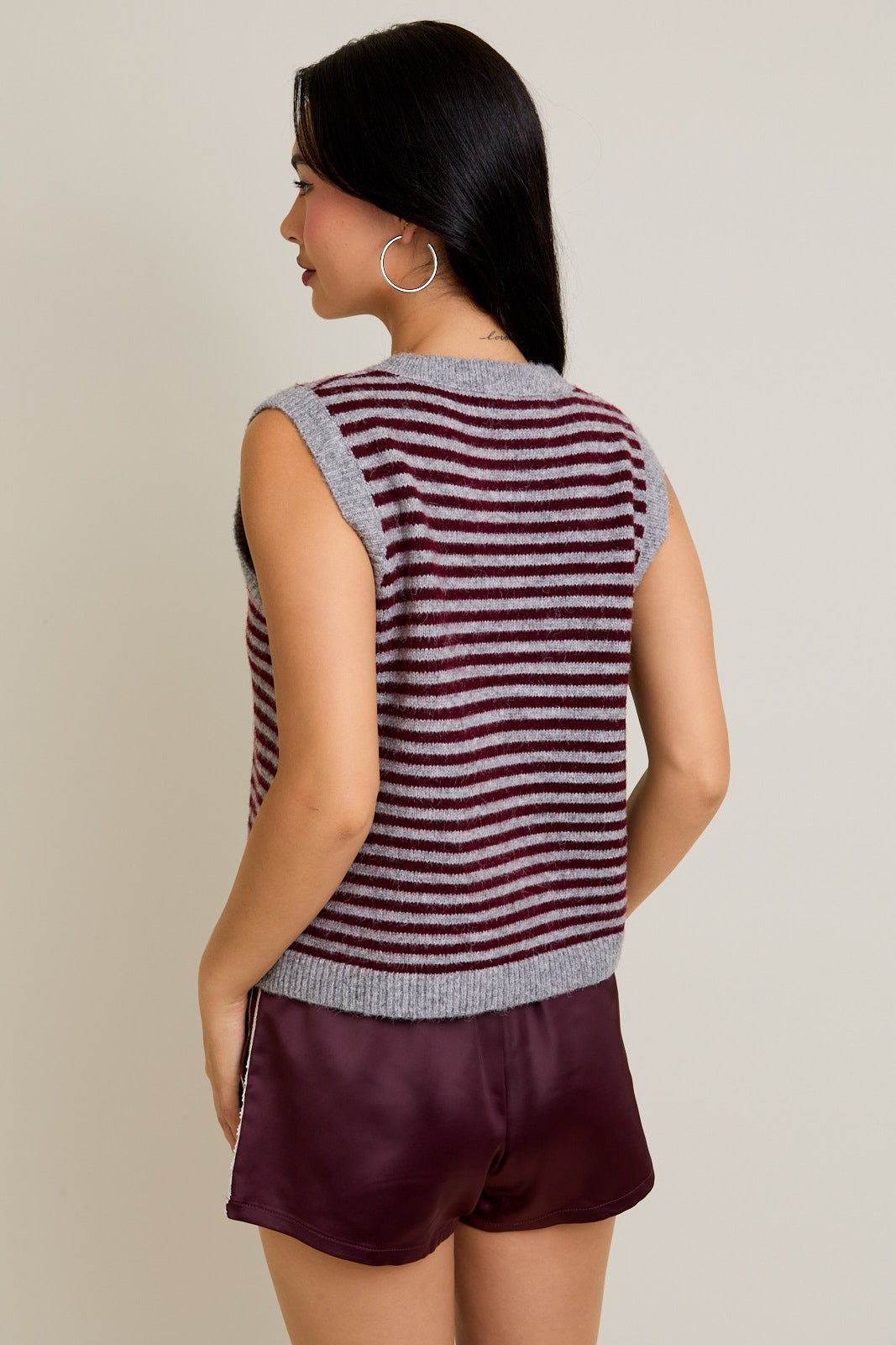 WINE SWEATER VEST