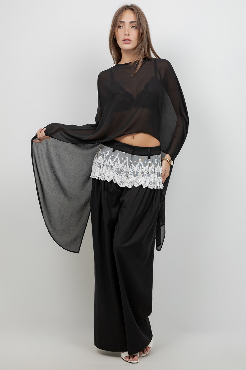 BLACK CAPE