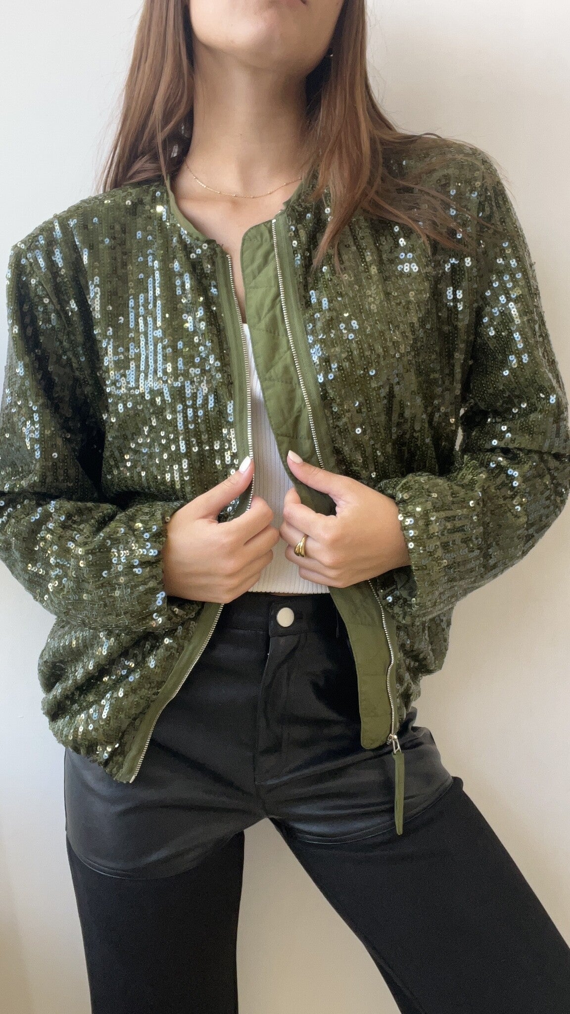 CHAMARRA BOMBER LENTEJUELA OLIVE