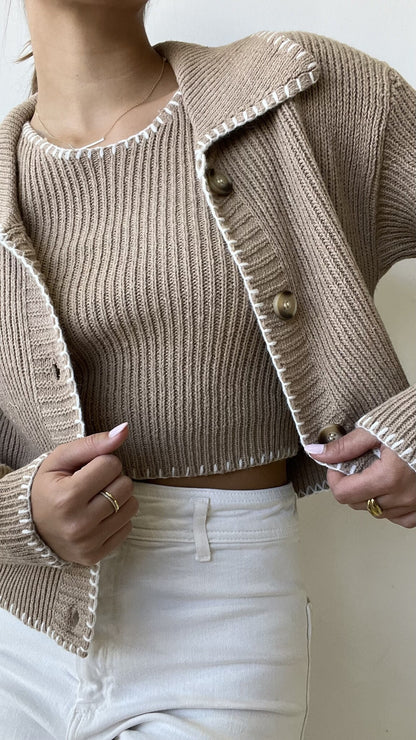 SUETER TAN WHITE TOP