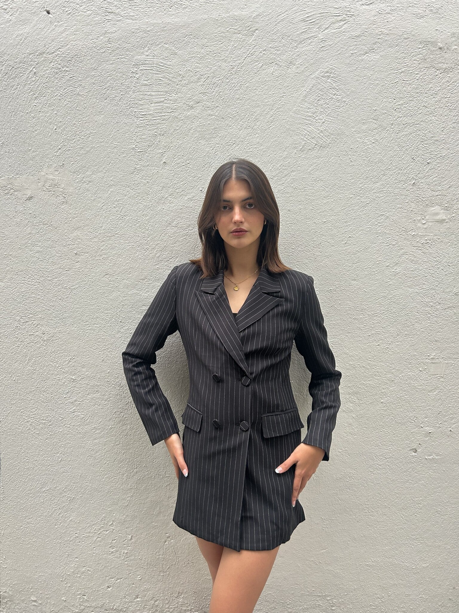 VESTIDO BLAZER NEGRO RAYAS