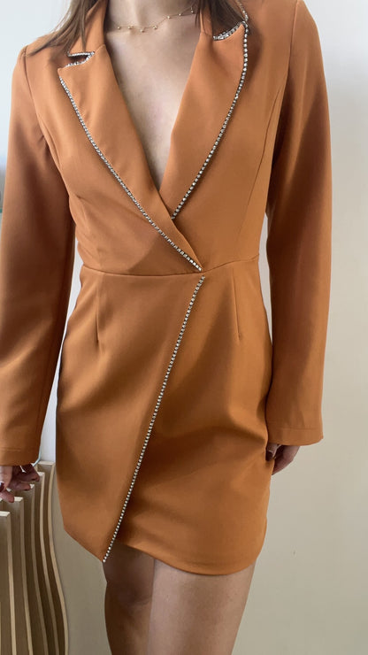 VESTIDO COLOR LADRILLO STUDS