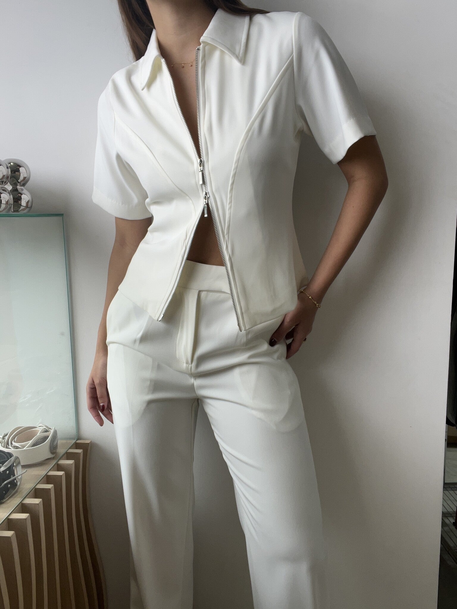 WHITE ZIPPER SET