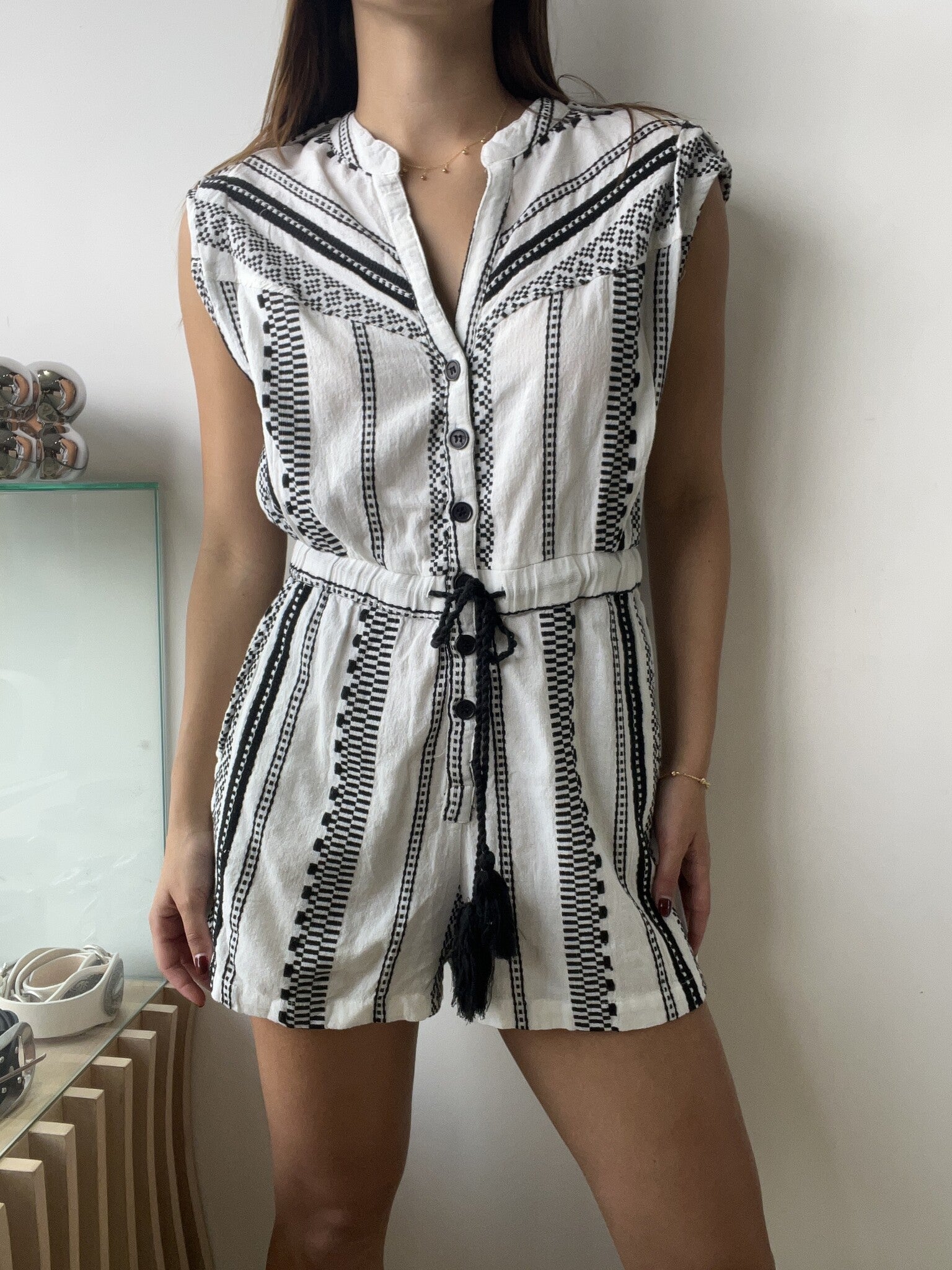 ROMPER BLANCO Y NEGRO TEJIDO