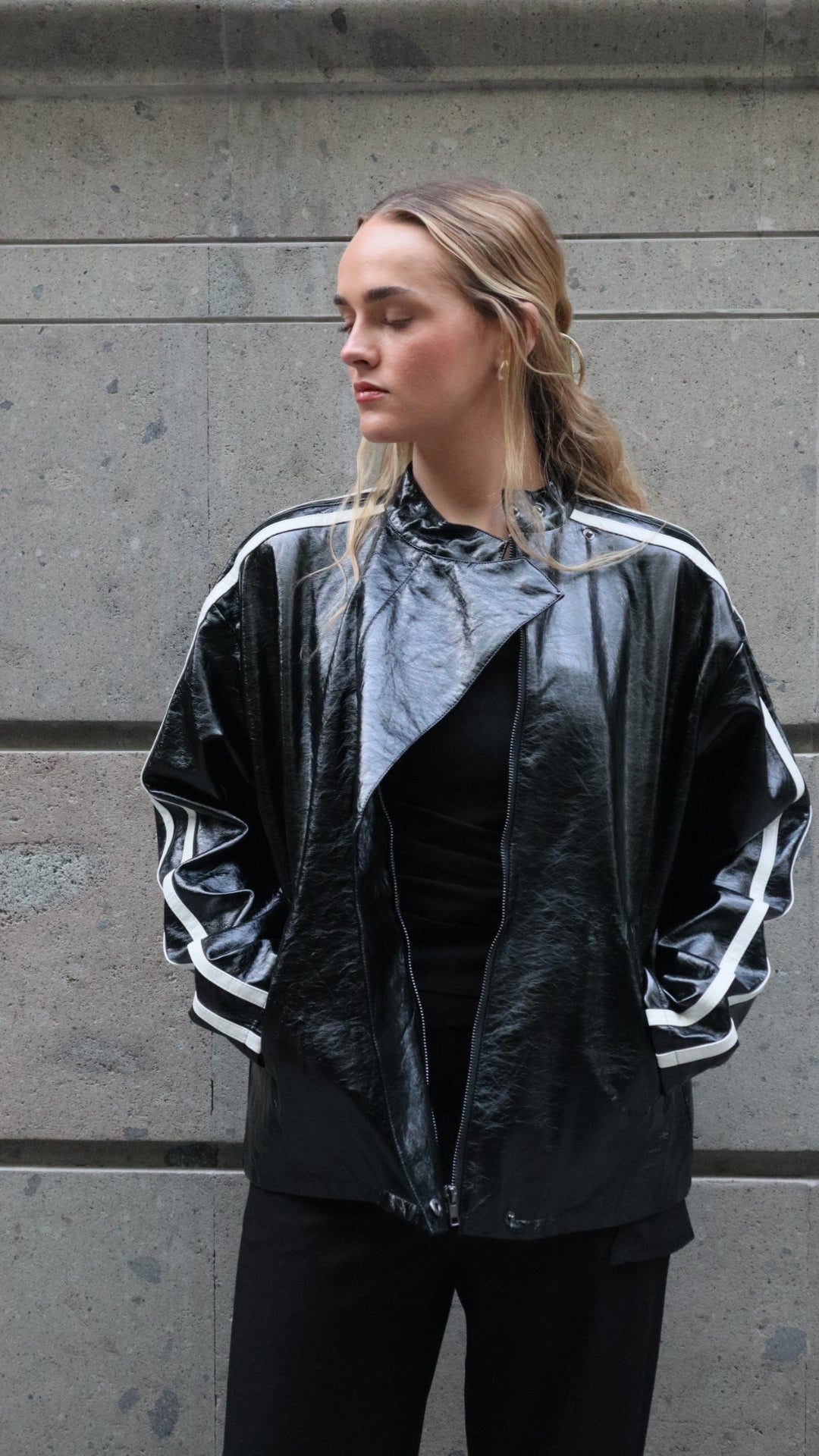 CHAMARRA SHINY NEGRA