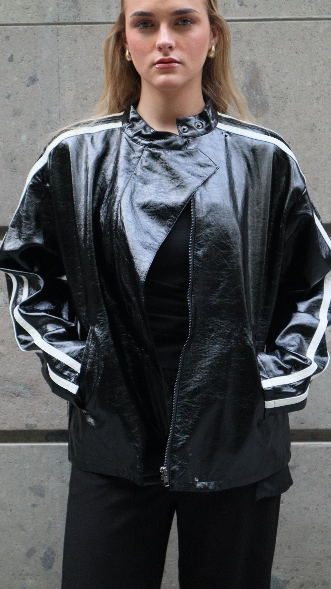 CHAMARRA SHINY NEGRA