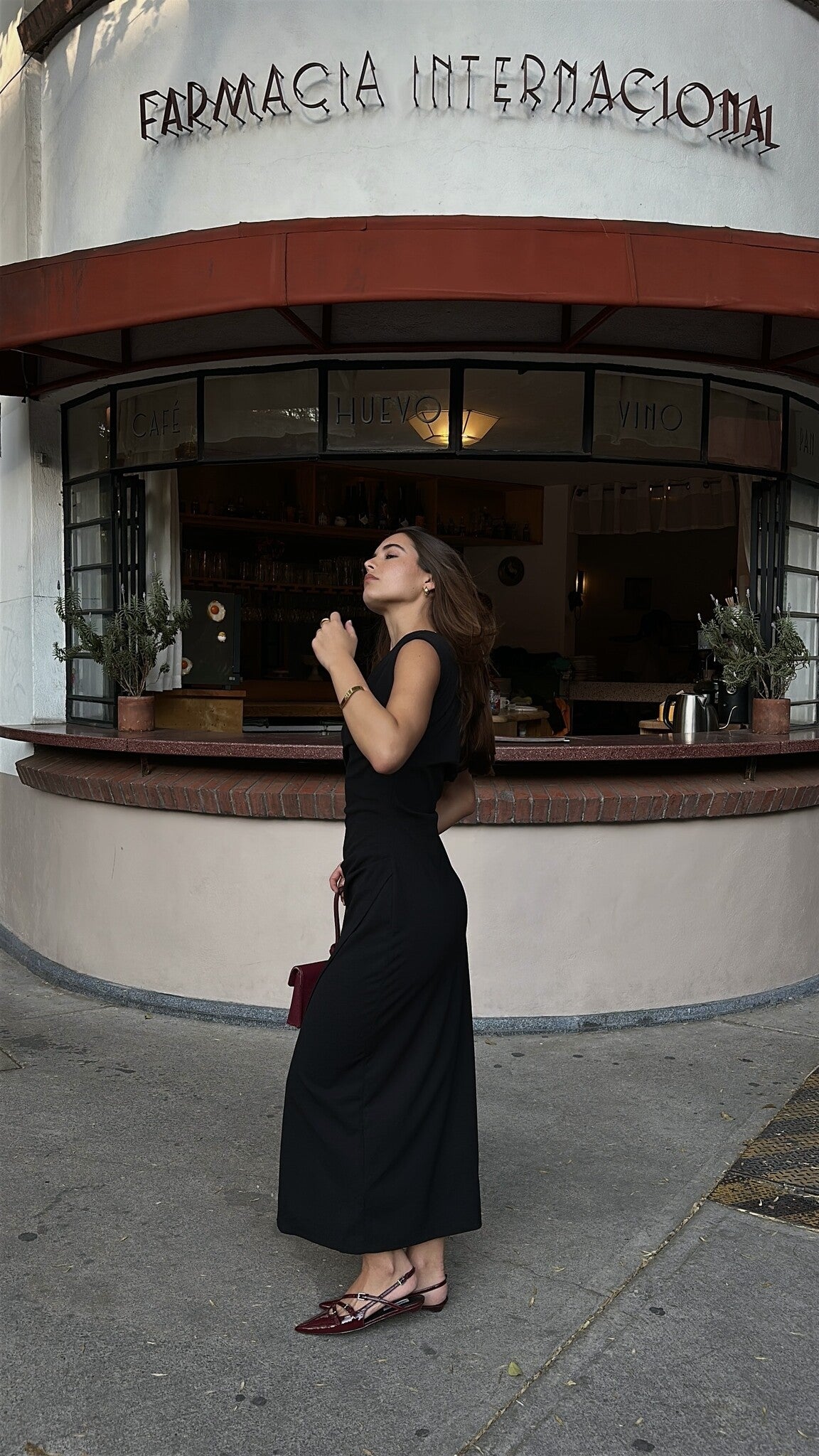 VESTIDO OFF SHOULDER NEGRO