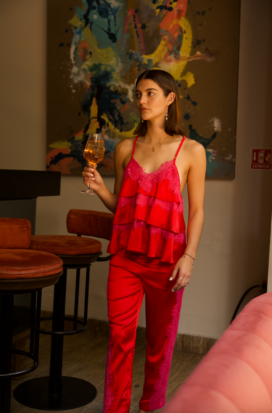 SET SATIN ROJO CON DETALLE ENCAJE ROSA