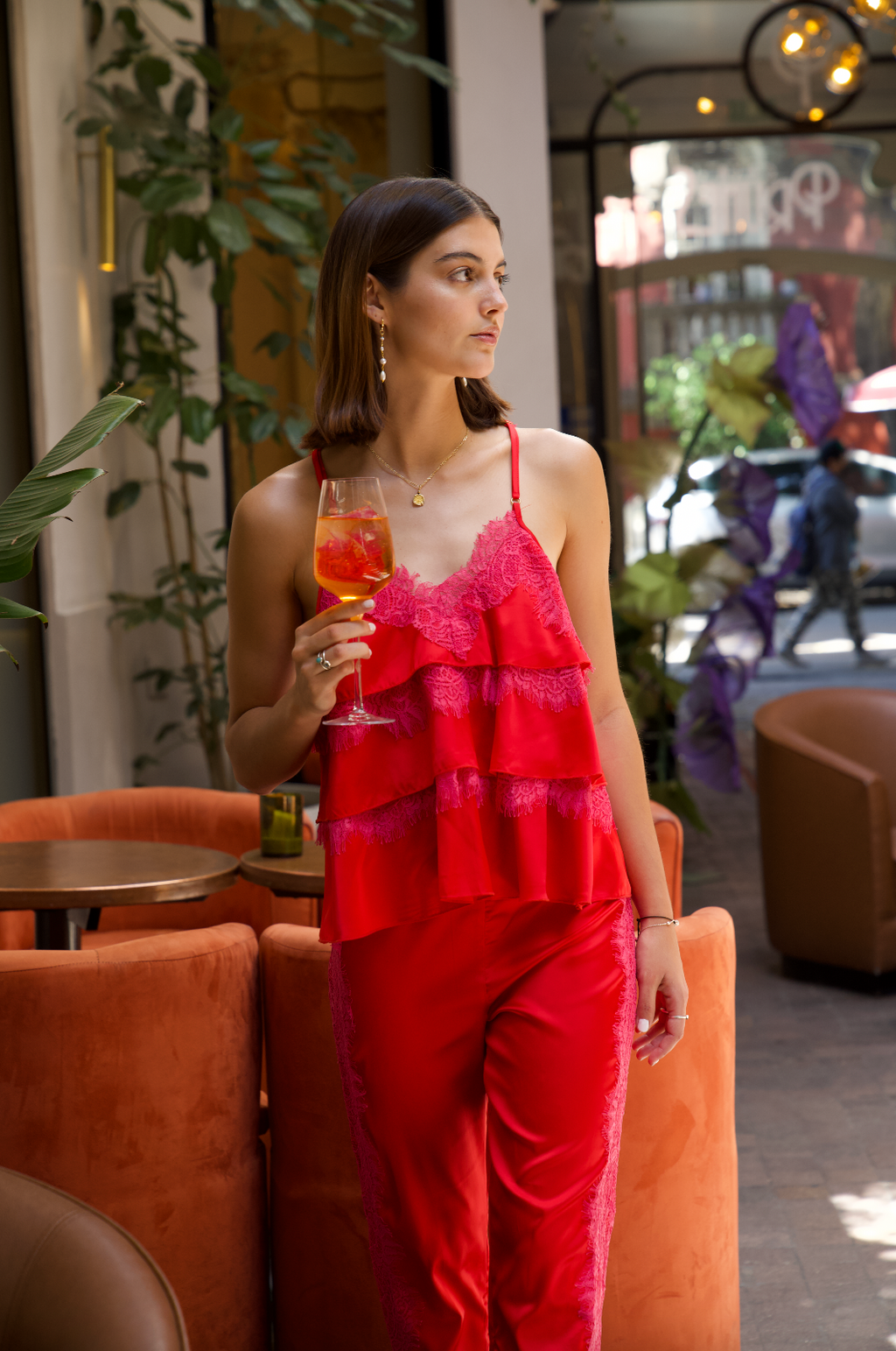 SET SATIN ROJO CON DETALLE ENCAJE ROSA