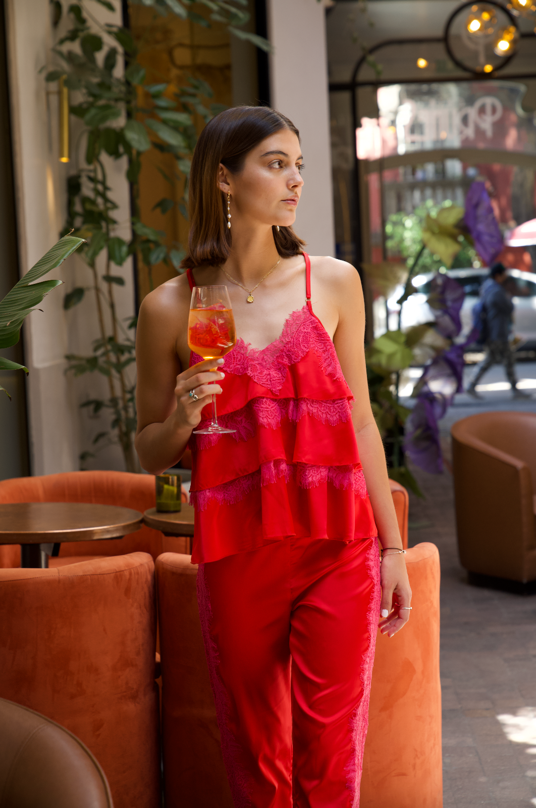 SET SATIN ROJO CON DETALLE ENCAJE ROSA